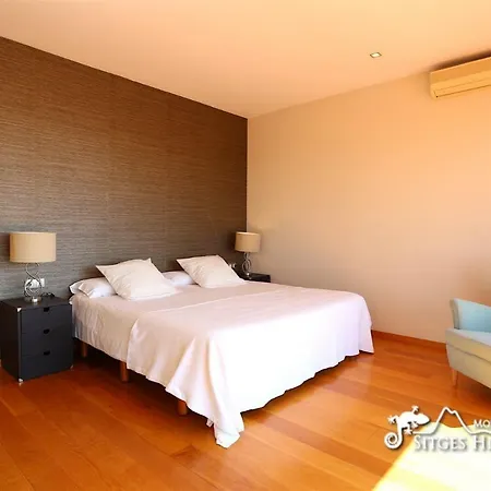 Stunning Gala With Sea Views And A/c In Villa *