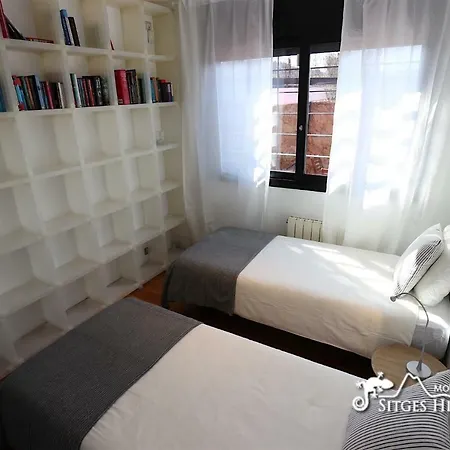 Stunning Gala With Sea Views And A/c In Sitges